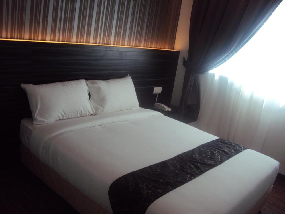Signature Hotel Kuantan Exterior foto